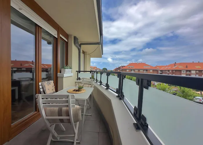 Appartamento En Ajo, La Marina De